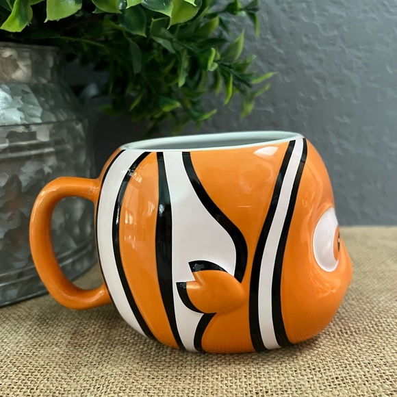 Disney Finding Nemo mug - Picture 2 of 6